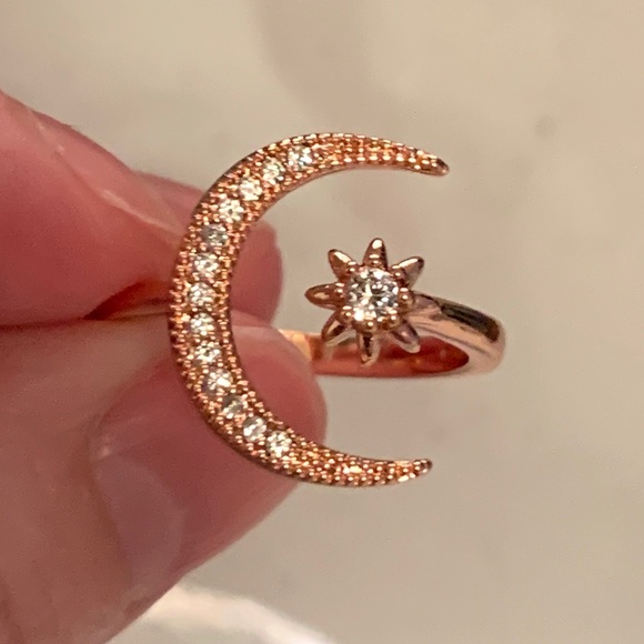 đź’•Rose Gold Diamond Moon & Star Adjustable Ringđź’• - Picture 3 of 4
